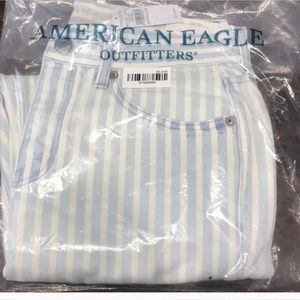 American eagle Tom girl jeans!